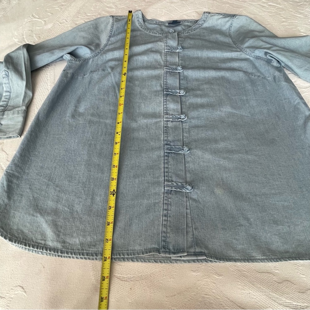 J. Jill Stylish‎ Knot-Button denim Clarity Wash shirt - Picture 10 of 14